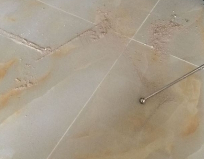 汤旺河瓷砖空鼓维修公司分享粘合剂选择不当在瓷砖铺贴过程中可能导致以下问题